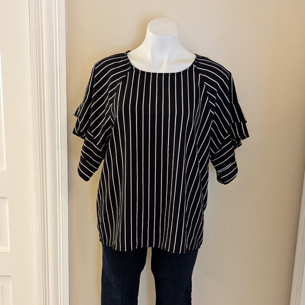 Umgee NWT black with white stripes ruffle sleeve top size S